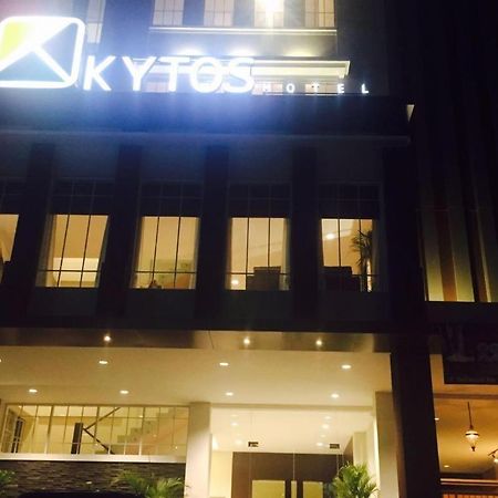 Kytos Hotel Бандунг Экстерьер фото