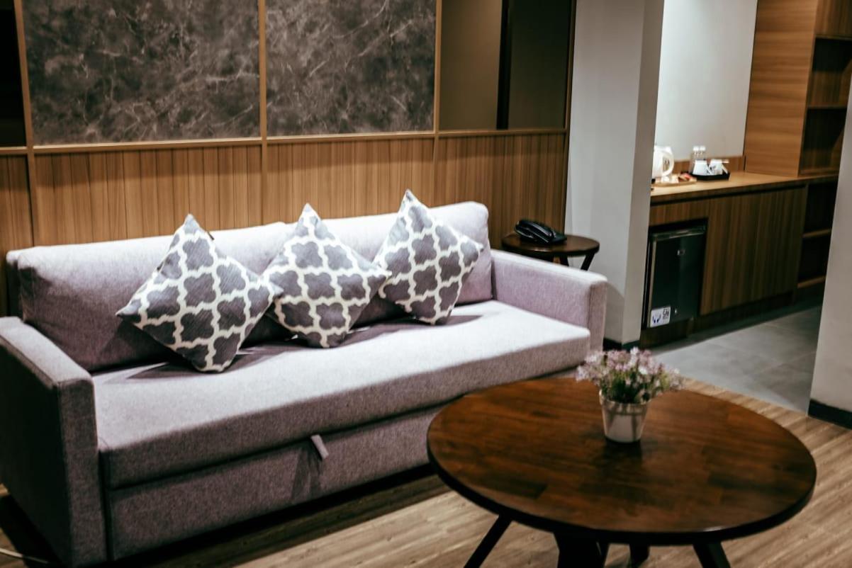 Kytos Hotel Бандунг Экстерьер фото