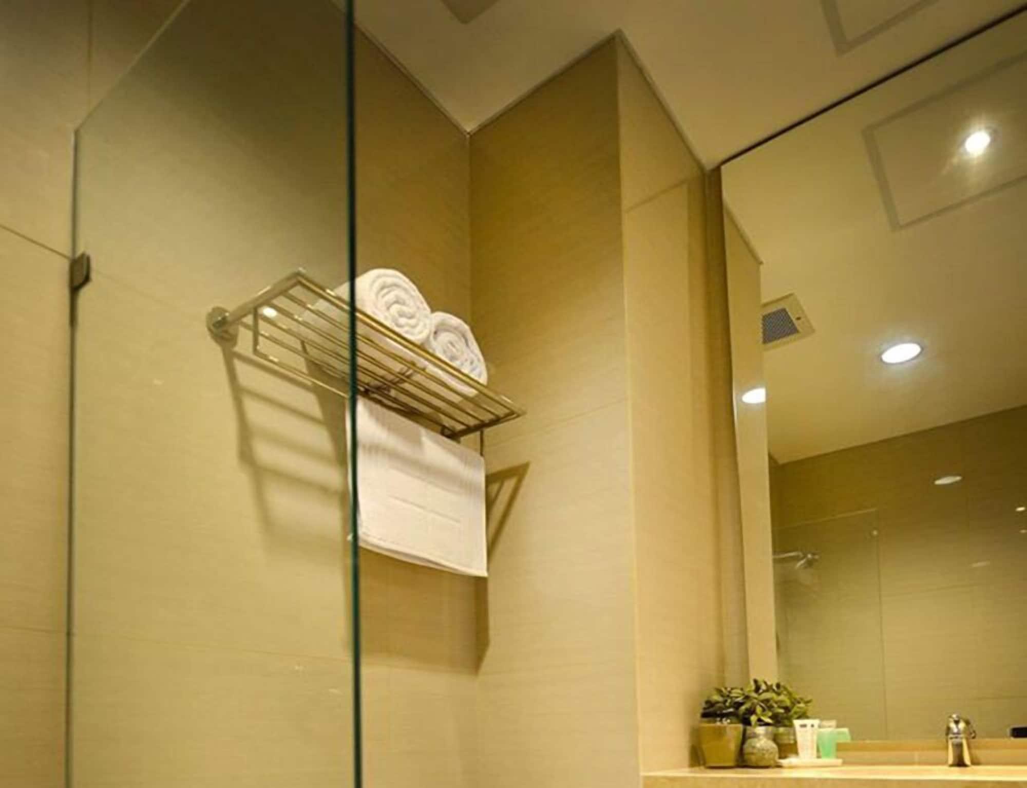 Kytos Hotel Бандунг Экстерьер фото