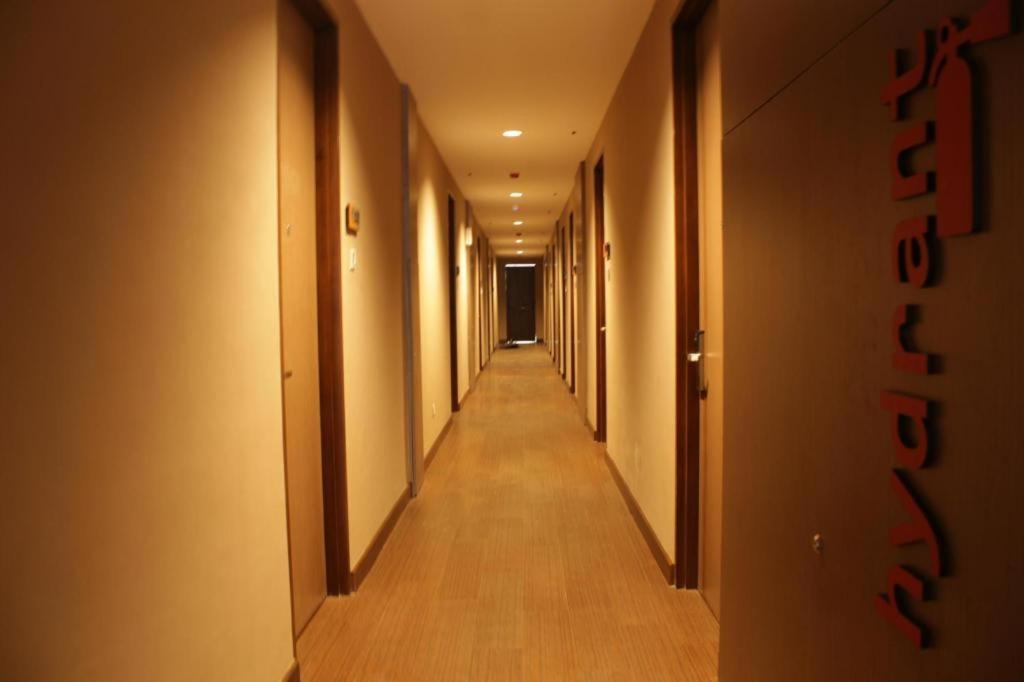 Kytos Hotel Бандунг Экстерьер фото